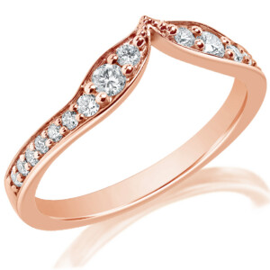 Diamond Graduating Size Pointed Band