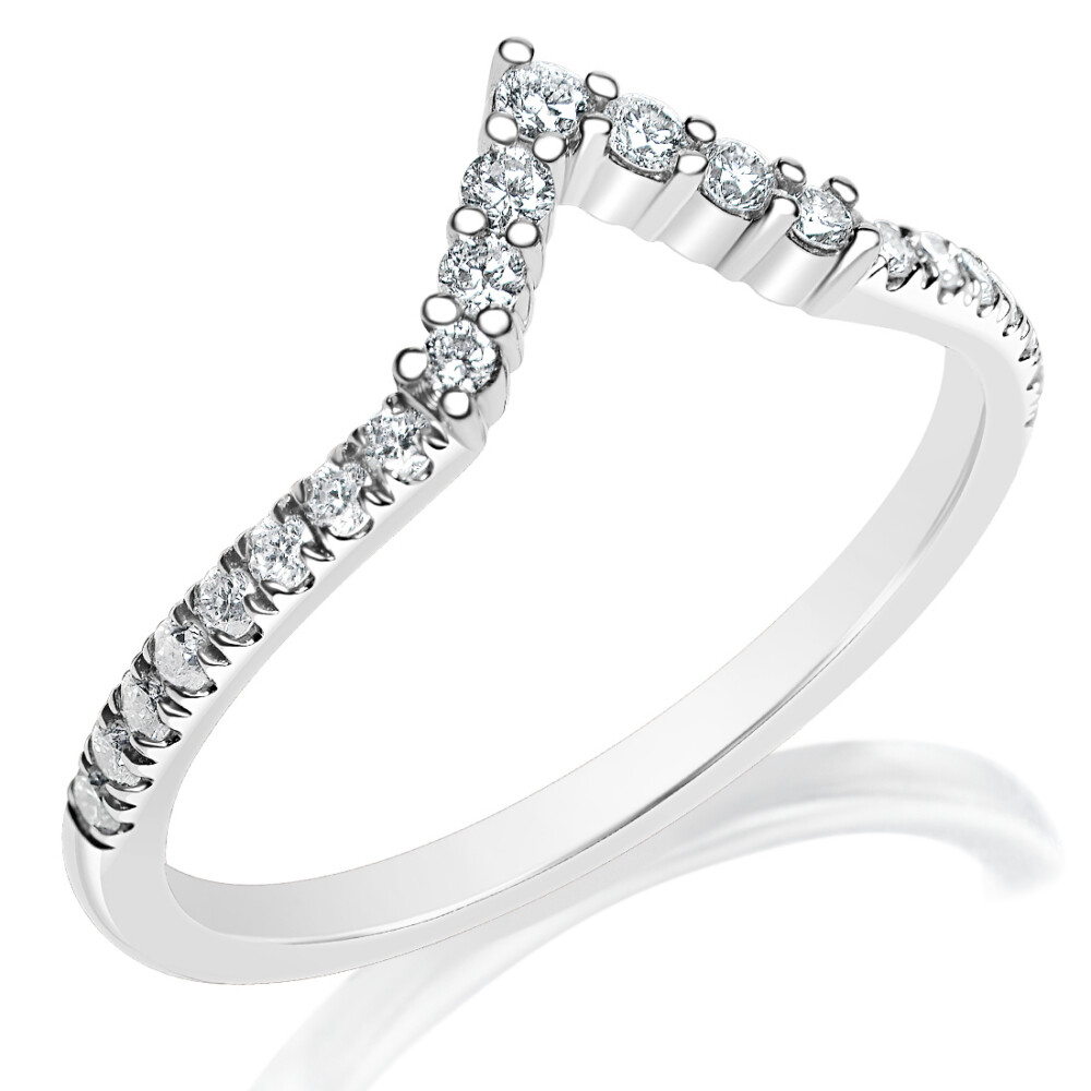 Shared and Split Prong Diamond Pointed Band