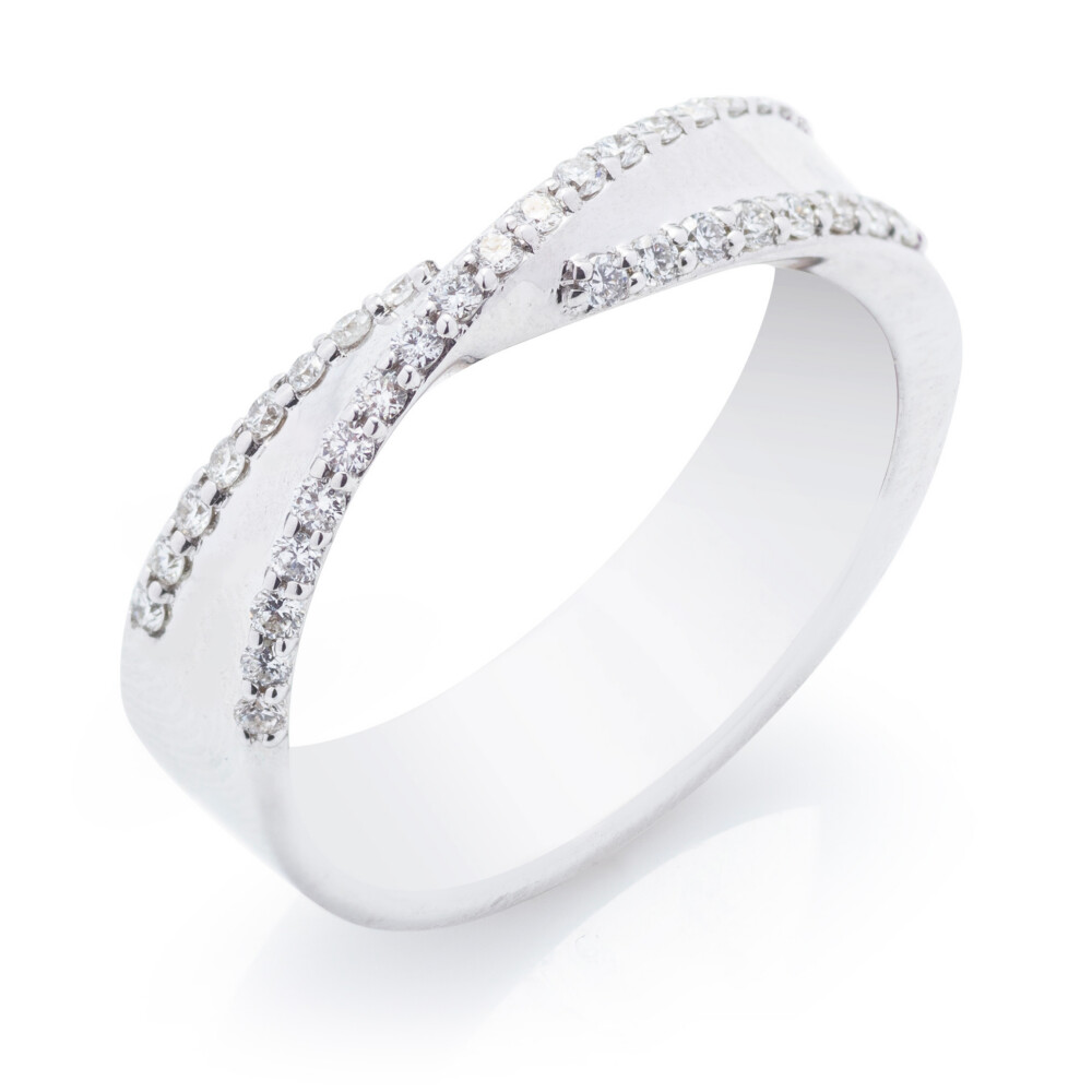 Diamond Edge Mobius Ring