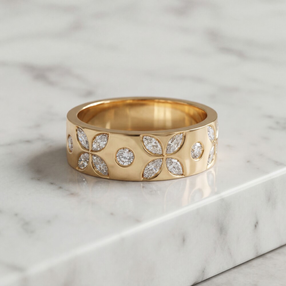 Clover and Round Alternatind Diamond Ring