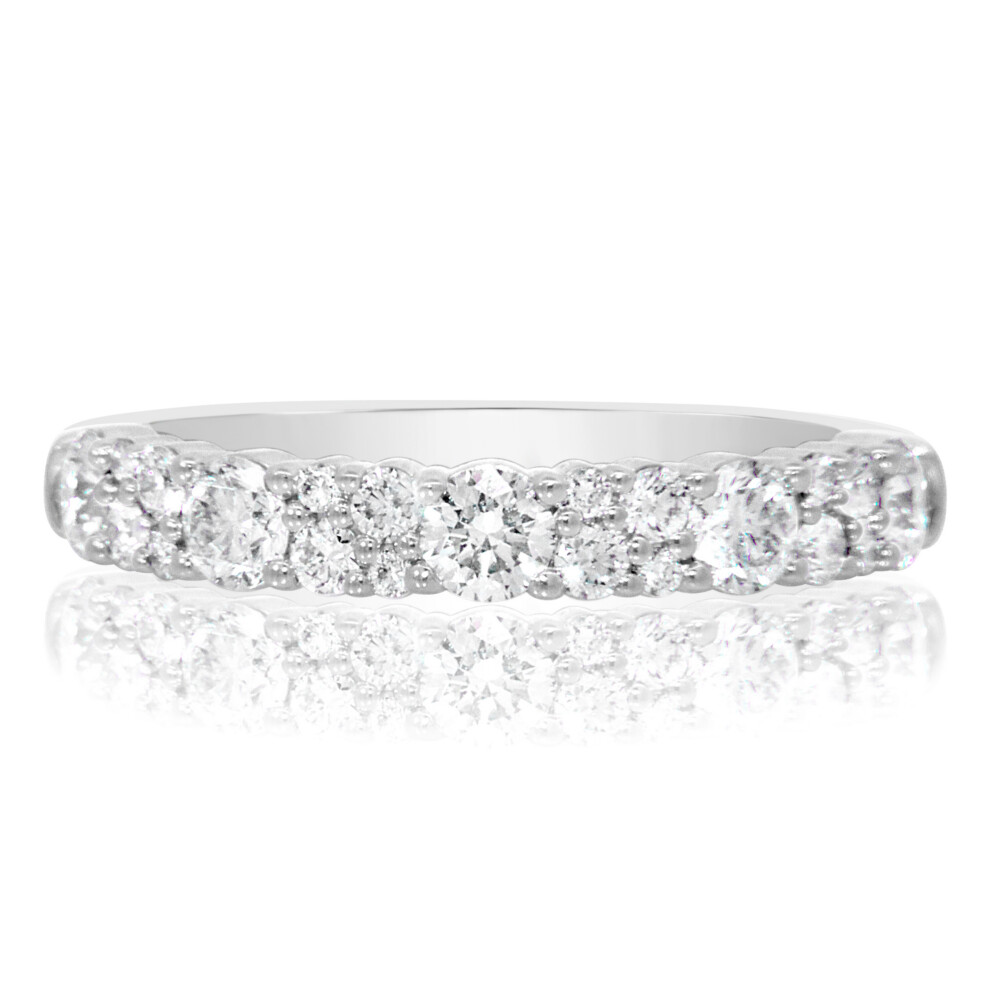 Round Diamond Cluster Band