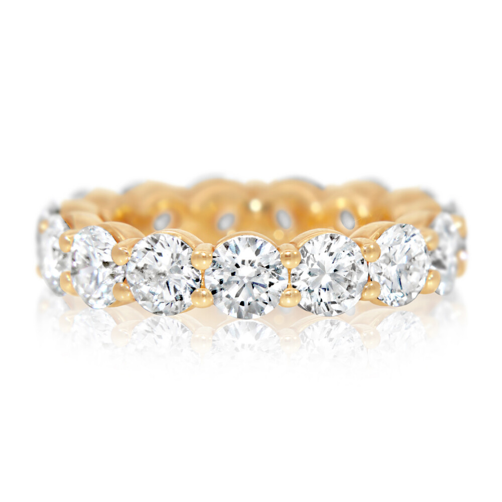 Round Diamond Double Prong Band